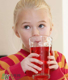 寶寶能喝碳酸飲料嗎？寶寶喝碳酸飲料有什么危害？