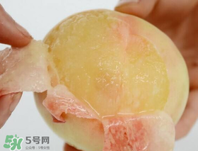 ?桃子發(fā)霉了還可以吃嗎？吃了發(fā)霉的桃子怎么辦？