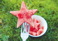 晚上睡前吃西瓜會(huì)胖嗎？晚上吃西瓜會(huì)長(zhǎng)胖嗎