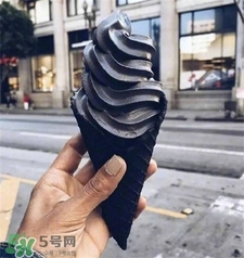 炭黑冰淇淋是什么牌子?炭黑冰淇淋多少錢? 炭黑冰淇淋是什么牌子?炭黑冰淇淋多少錢?