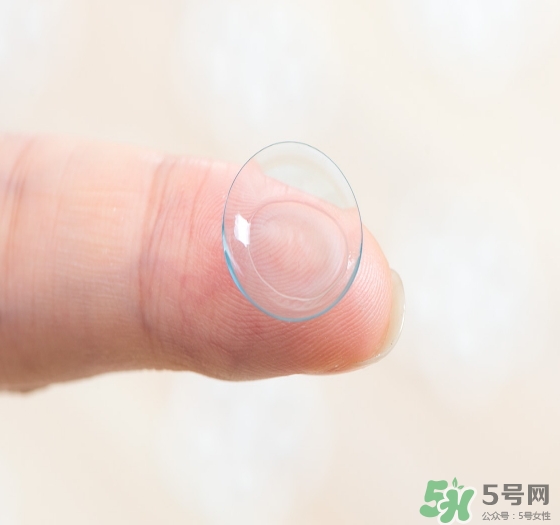 獅王隱形眼鏡輔助液怎么用？獅王隱形眼鏡輔助液使用方法