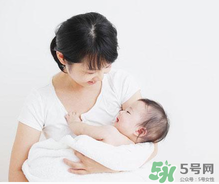 夏天坐月子可以天天洗澡嗎？夏季坐月子能洗澡嗎？