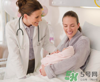 夏天坐月子可以天天洗澡嗎？夏季坐月子能洗澡嗎？