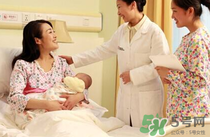 夏天坐月子可以吹風(fēng)扇嗎？夏天風(fēng)扇能不能給產(chǎn)婦用？