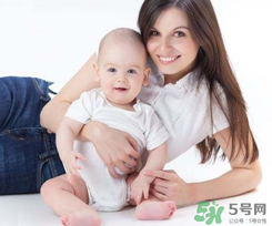 夏季坐月子可以穿絲襪嗎？夏天坐月子要穿襪子嗎？