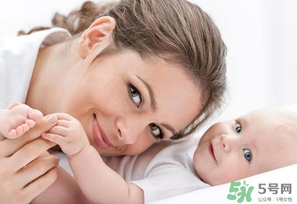 夏季坐月子可以穿絲襪嗎？夏天坐月子要穿襪子嗎？