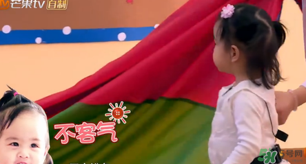 餃子在幼兒園玩的游戲叫什么？彩虹傘的捕魚游戲怎么玩？