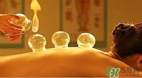 刮痧拔罐可以同時做嗎？刮痧拔罐能一起做嗎