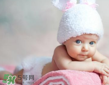 寶寶尿布疹可以擦紅霉素軟膏嗎？紅霉素軟膏對(duì)尿布疹有效嗎？