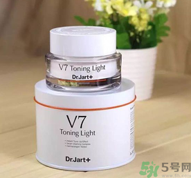 素顏霜哪個(gè)牌子好？素顏霜有什么作用？