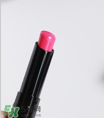嬌蘭小黑裙唇膏060多少錢？嬌蘭小黑裙甜漾唇膏060專柜價(jià)格