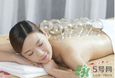 女人刮痧好還是拔罐好？刮痧和拔罐的區(qū)別