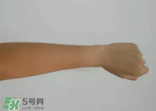 大創(chuàng)美白乳液多少錢？大創(chuàng)美白乳液為什么那么便宜