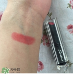 嬌蘭小黑裙003好看嗎？嬌蘭小黑裙唇膏003試色