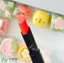 嬌蘭小黑裙003多少錢？嬌蘭小黑裙唇膏003專柜價(jià)格