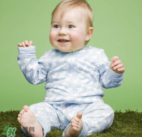 夏天寶寶能不能吃冰西瓜呢？冰西瓜寶寶能吃嗎？