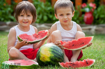 夏天寶寶能不能吃冰西瓜呢？冰西瓜寶寶能吃嗎？