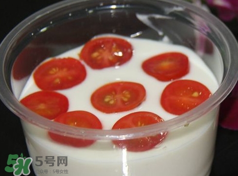 西紅柿能和酸奶一起吃嗎？酸奶可以和西紅柿一起吃嗎