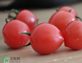 西紅柿能和黃瓜一起吃嗎？黃瓜可以和西紅柿一起吃嗎？