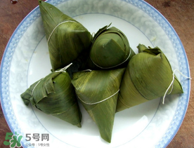蘆葦葉怎么包粽子？包粽子蘆葦葉如何不裂？