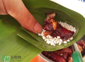 蘆葦葉怎么包粽子？包粽子蘆葦葉如何不裂？