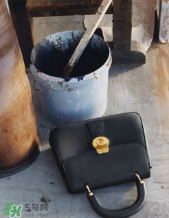 burberry dk88鎖頭包正品多少錢？巴寶莉dk88包專柜價格