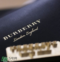 burberry dk88鎖頭包正品多少錢？巴寶莉dk88包專柜價格