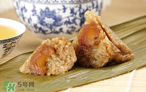 蛋黃肉粽和鮮肉粽哪個(gè)熱量高？一個(gè)蛋黃肉粽的熱量是多少？