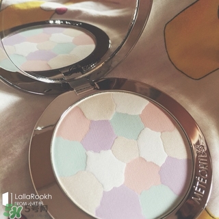 嬌蘭和迪奧粉餅?zāi)膫€(gè)好？嬌蘭和dior迪奧粉餅對(duì)比