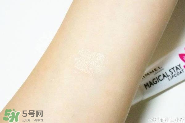 rimmel芮謎口紅雨衣和clio珂萊歐口紅雨衣哪個(gè)好_對(duì)比 rimmel芮謎口紅雨衣和clio珂萊歐口紅雨衣哪個(gè)好_對(duì)比