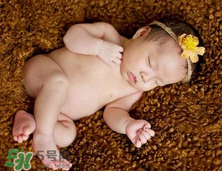 寶寶臍帶掉了要緊嗎？寶寶臍帶掉了出血了怎么辦？