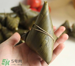 包粽子用什么糯米？包粽子的糯米要泡多久？