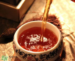 普洱茶發(fā)霉了怎么處理？普洱茶發(fā)霉了還能喝嗎？