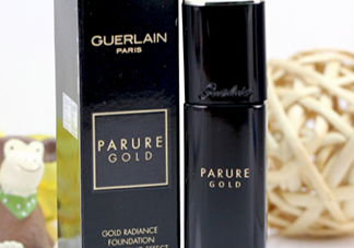 嬌蘭和迪奧粉底液哪個好？嬌蘭和迪奧粉底液對比