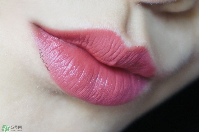 雅邦霧面柔光旋轉(zhuǎn)口紅試色圖片與評(píng)測(cè) 雅邦霧面柔光旋轉(zhuǎn)口紅試色圖片與評(píng)測(cè)