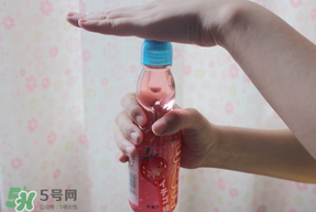 彈珠汽水怎么開？彈珠汽水怎么開不會(huì)噴？