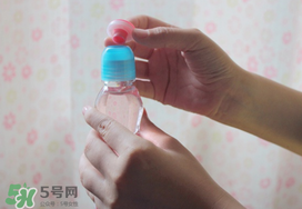 彈珠汽水怎么開？彈珠汽水怎么開不會(huì)噴？