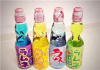 彈珠汽水怎么開？彈珠汽水怎么開不會噴？