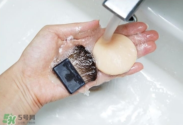 ?ukiss悠珂思和大創(chuàng)粉撲清洗劑哪個好？悠珂思和大創(chuàng)清洗劑對比