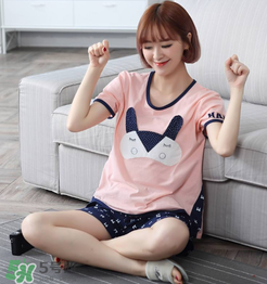 睡衣可以用洗衣機(jī)洗嗎？睡衣用洗衣機(jī)洗好嗎？