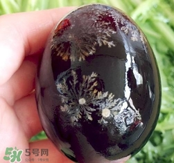 松花蛋是什么蛋？松花蛋是雞蛋還是鴨蛋？