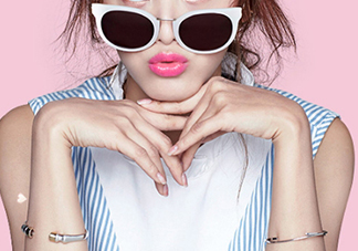 染唇液怎么用？染唇液使用方法