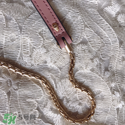 寶格麗蛇頭包怎么看真假？寶格麗蛇頭包真假鑒定