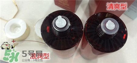 雅詩(shī)蘭黛紅石榴水清爽型和滋潤(rùn)型區(qū)別_對(duì)比圖