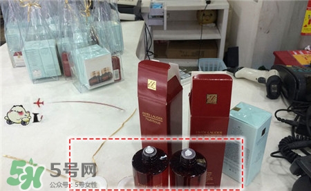 雅詩(shī)蘭黛紅石榴水清爽型和滋潤(rùn)型區(qū)別_對(duì)比圖