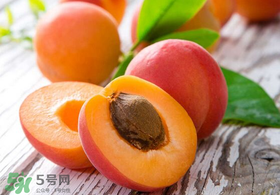 杏和西瓜能一起吃嗎？杏和西瓜能同時(shí)吃嗎？