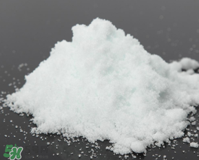 一斤糯米放多少堿？包粽子一斤糯米要放多少堿？