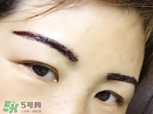 眉膠和眉粉哪個好用？眉膠和沒分的區(qū)別