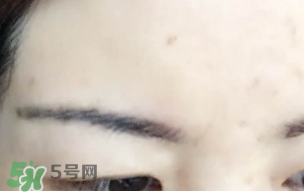 眉膠和眉粉哪個好用？眉膠和沒分的區(qū)別