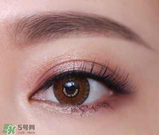 簡單易學(xué)的眼妝教程 化妝高手們的眼妝推薦